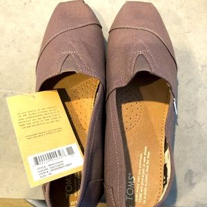 Brand New Toms!